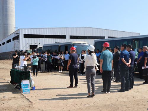 �hί��(sh��)ӛ�w�L(zh��ng)��һ���ȿ����I(l��ng)���^